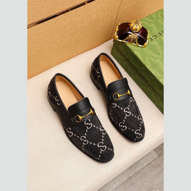G*u*i leather shoes